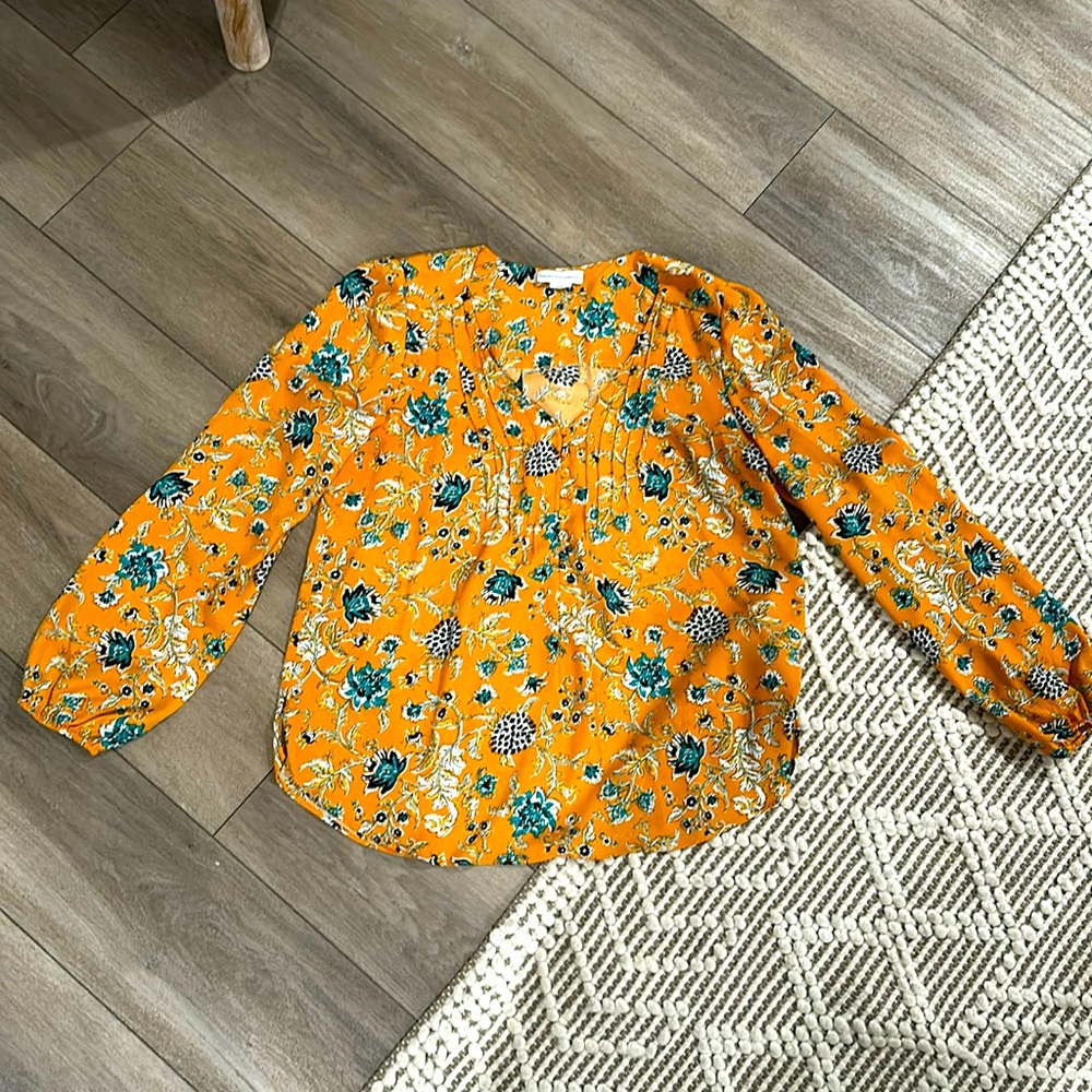 Beautiful Fall Top By Cupcakes & Cashmere | Womens Size Medium